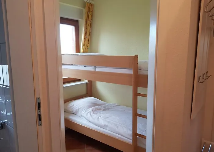 4 Im Haus Am Mit Wintergarten Und Terrasse Appartement Seedorf (Rugen)